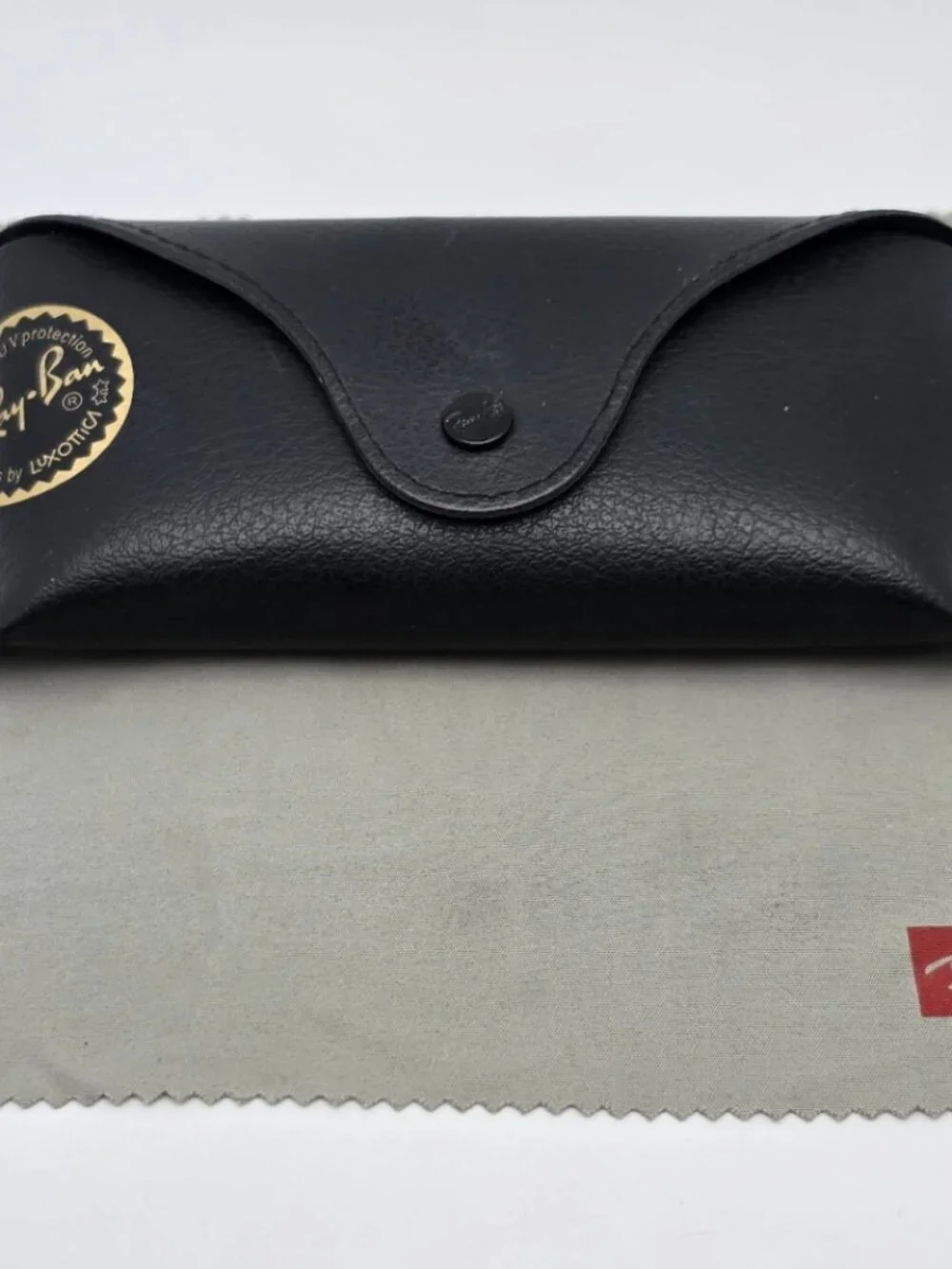 Ray-Ban RB2140 901 Wayfarer Black Frame G-15 Green Glass Lens Sunglasses w/ Case